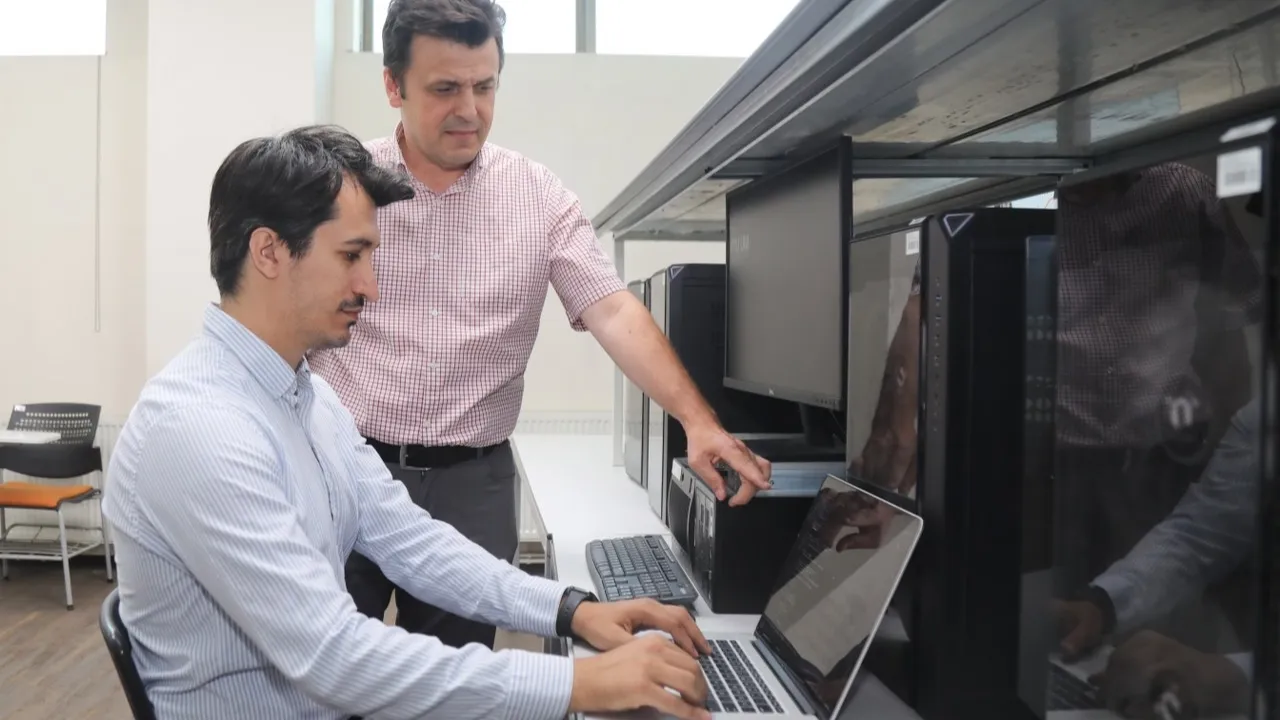 BTÜ'den yazılım eğitimine yapay zekâ devrimi