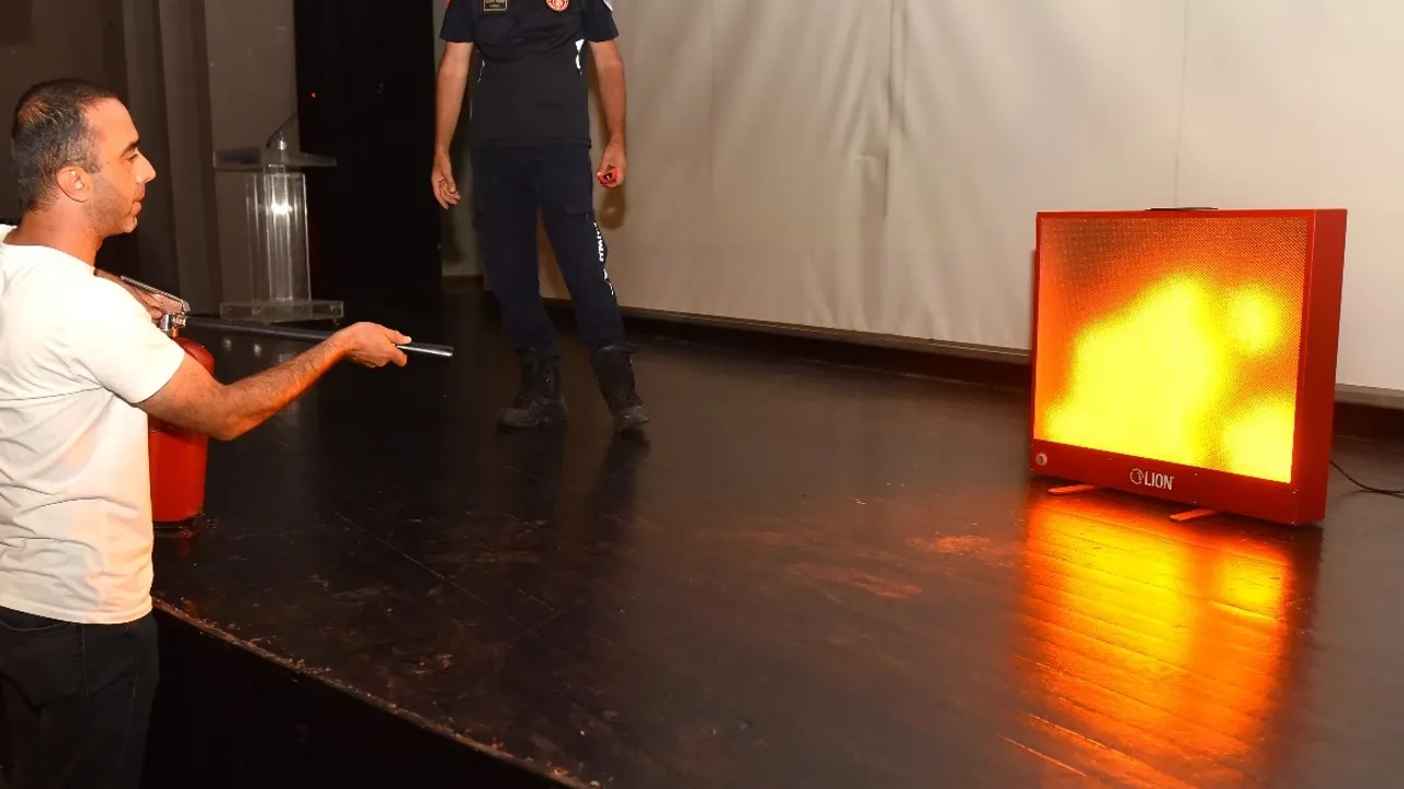 Bursa Yıldırım Belediyesi’nden çalışanlarına yangın eğitimi