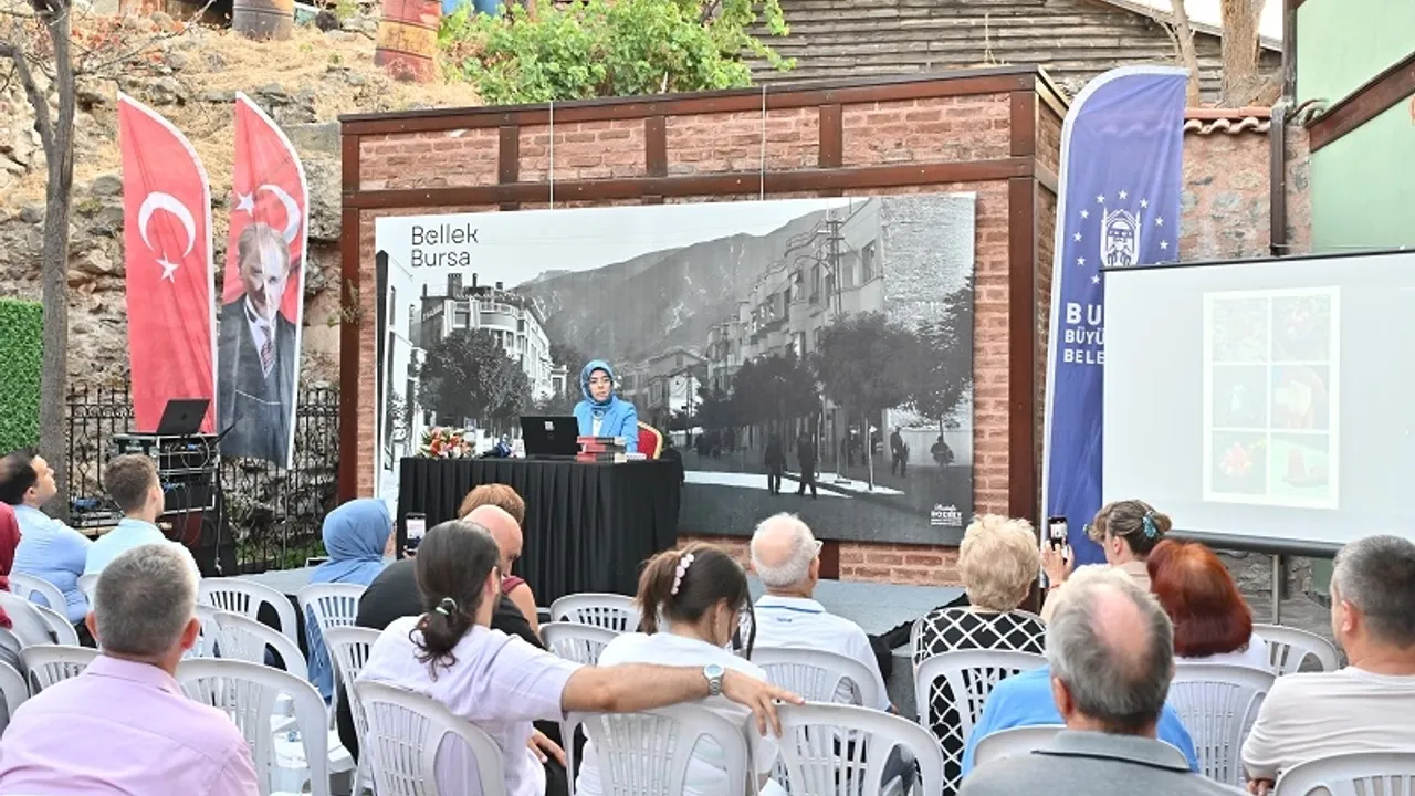 Bursa'da ‘Kent Tarihi Söyleşileri’nin son konuğu Ayşe Özkan emanet oldu