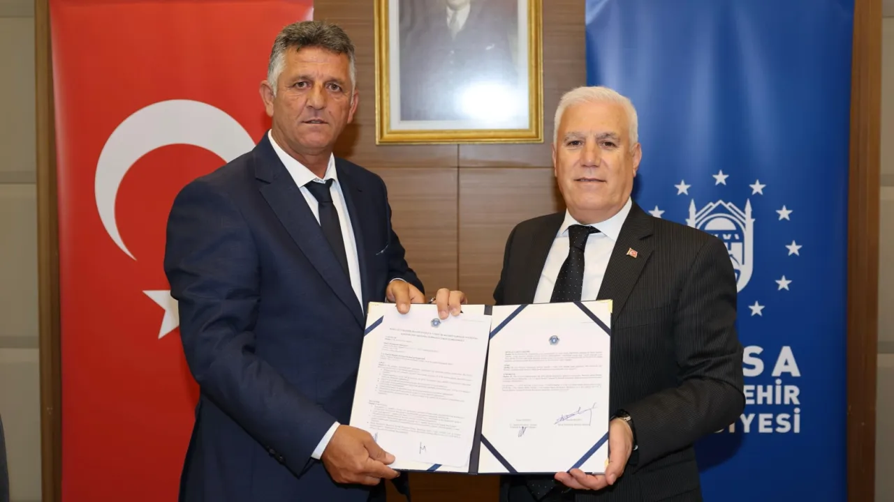 Bursalı üreticiye Büyükşehir'den ekipman desteği... Protokol imzalandı