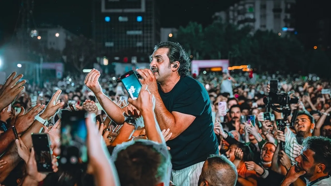 Bursalılar Bayhan ile coştu