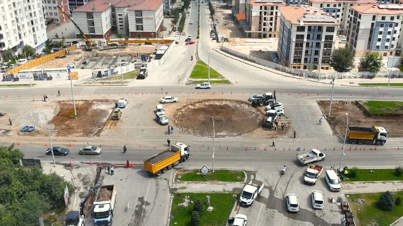 Çöşnük Kavşağı’nda düzenleme çalışmaları devam ediyor