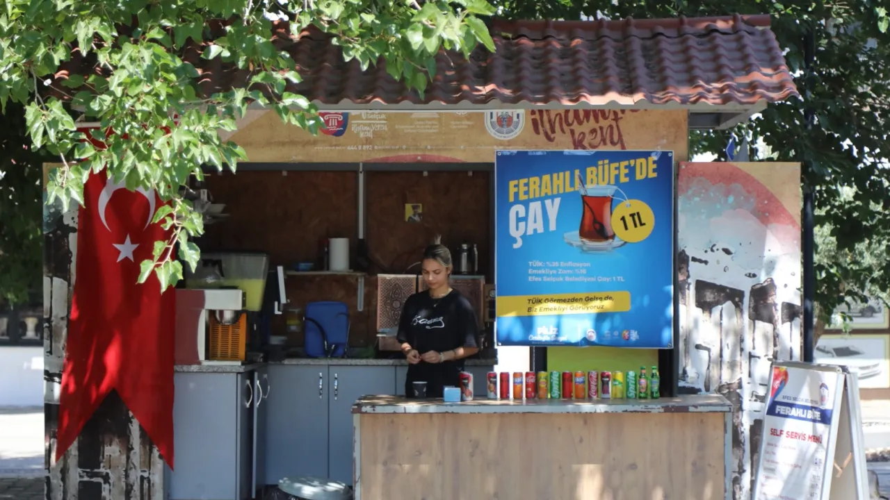 Enflasyona karşı sıcak bir bardak: Selçuk’ta çay 1 TL!