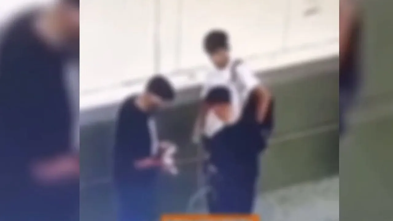 Esenyurt’ta yol keserek 'haraç' olayına karışan iki çocuk yakalandı