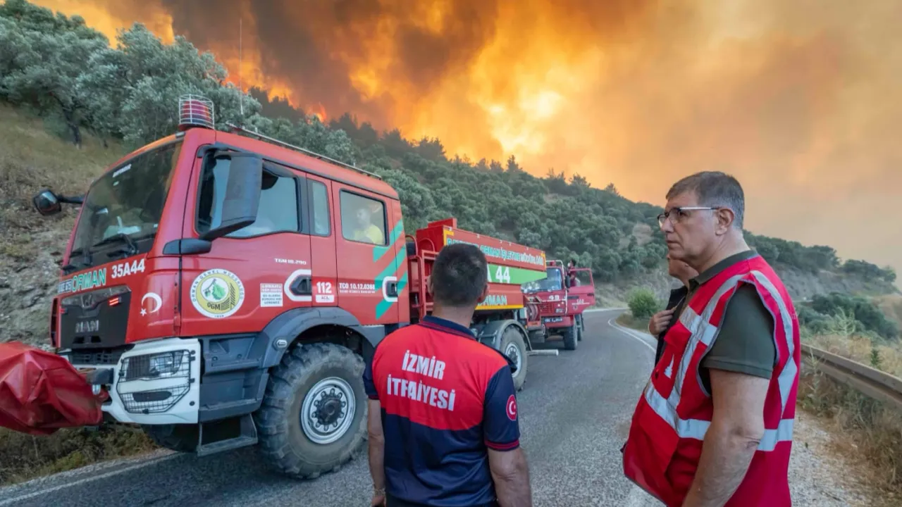 İzmir yangınlarla savaşıyor... İzmir'in ateşle imtihanı