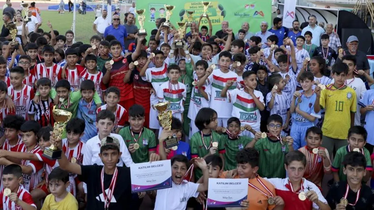 Mersin'de ‘U-11 / U-12 Futbol Şenlik Ligi’ sona erdi