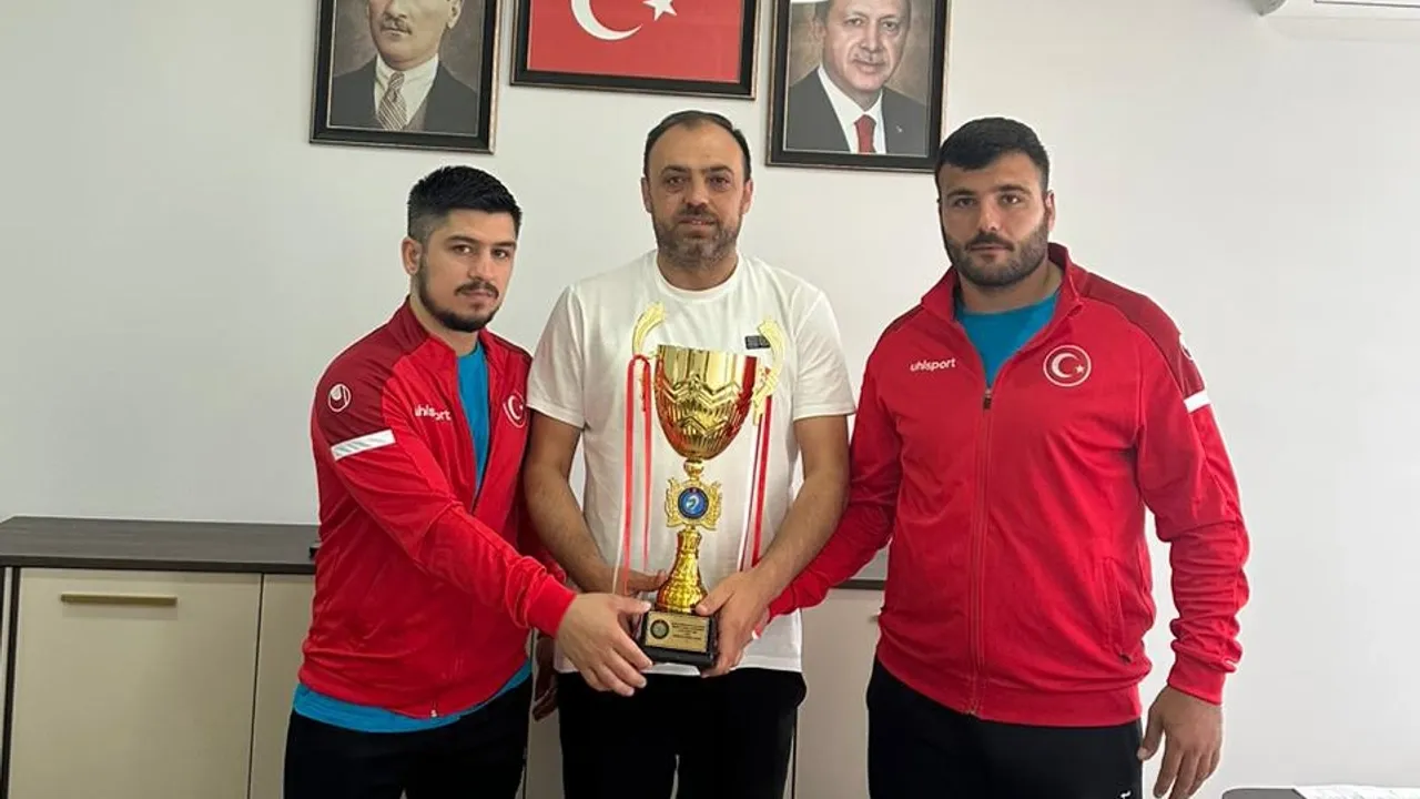 Sakaryalı güreşçiler Olimpiyat Oyunları’na katılacak