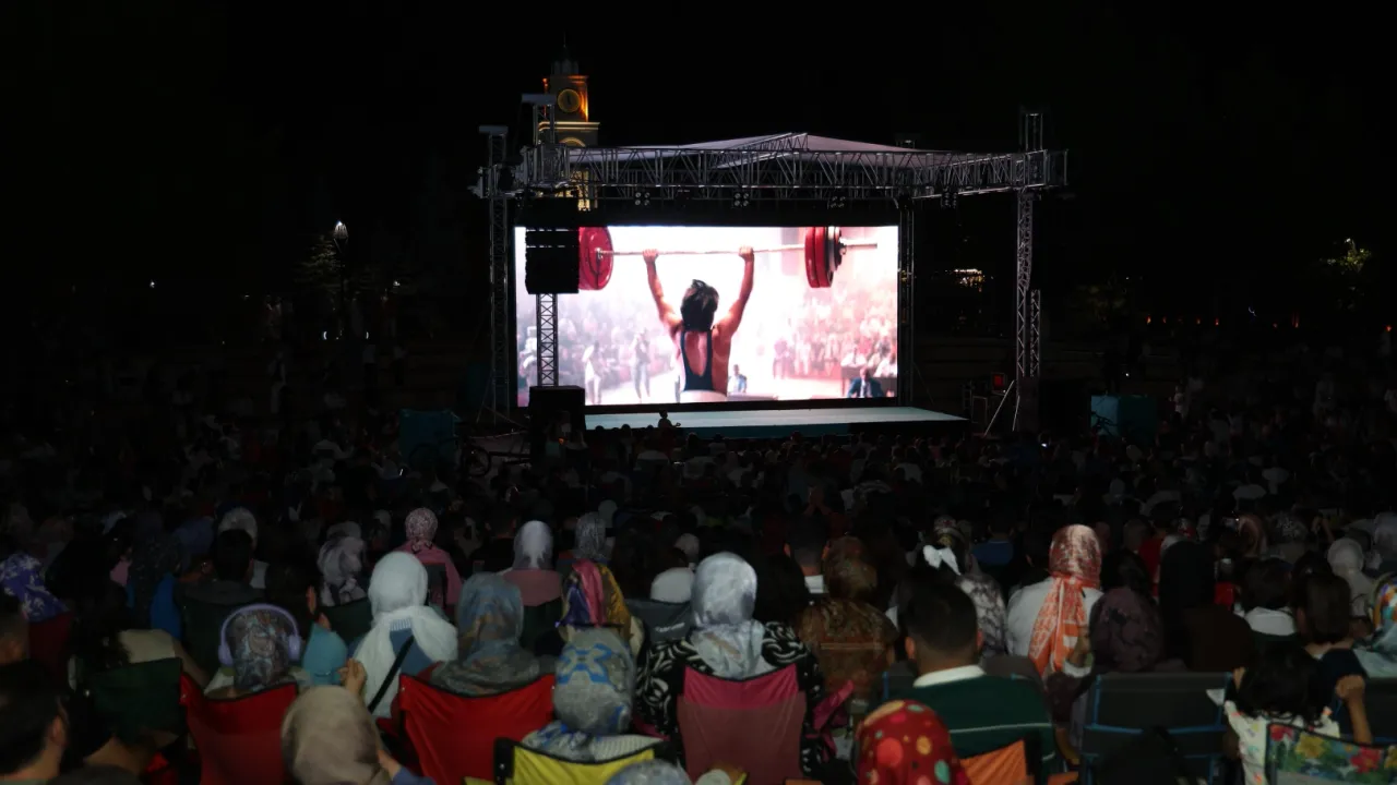 Açık havada sinema keyfi