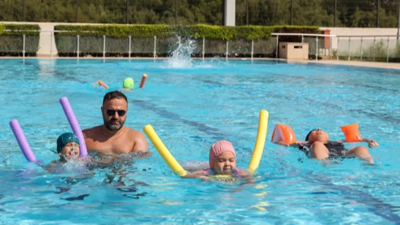 Antalya’da özel çocuklara yaz neşesi