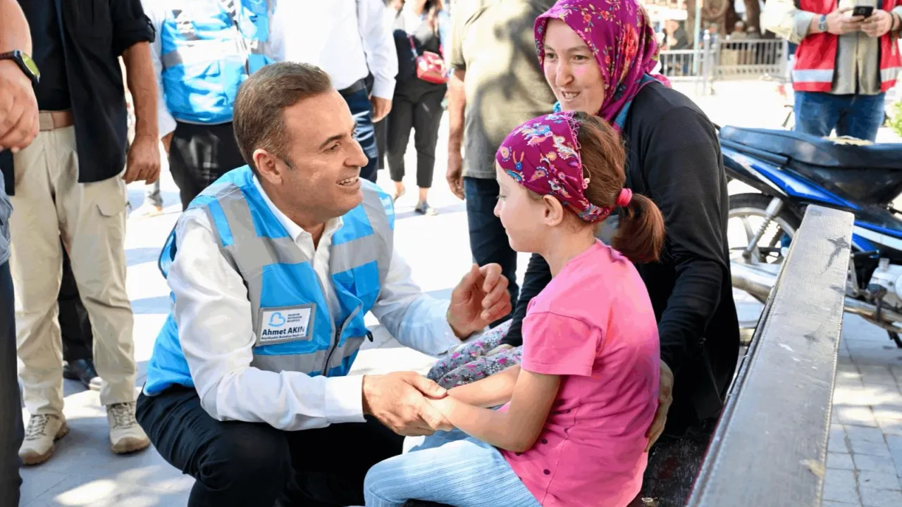 Balıkesir'de depremzedelere 'büyük' destek