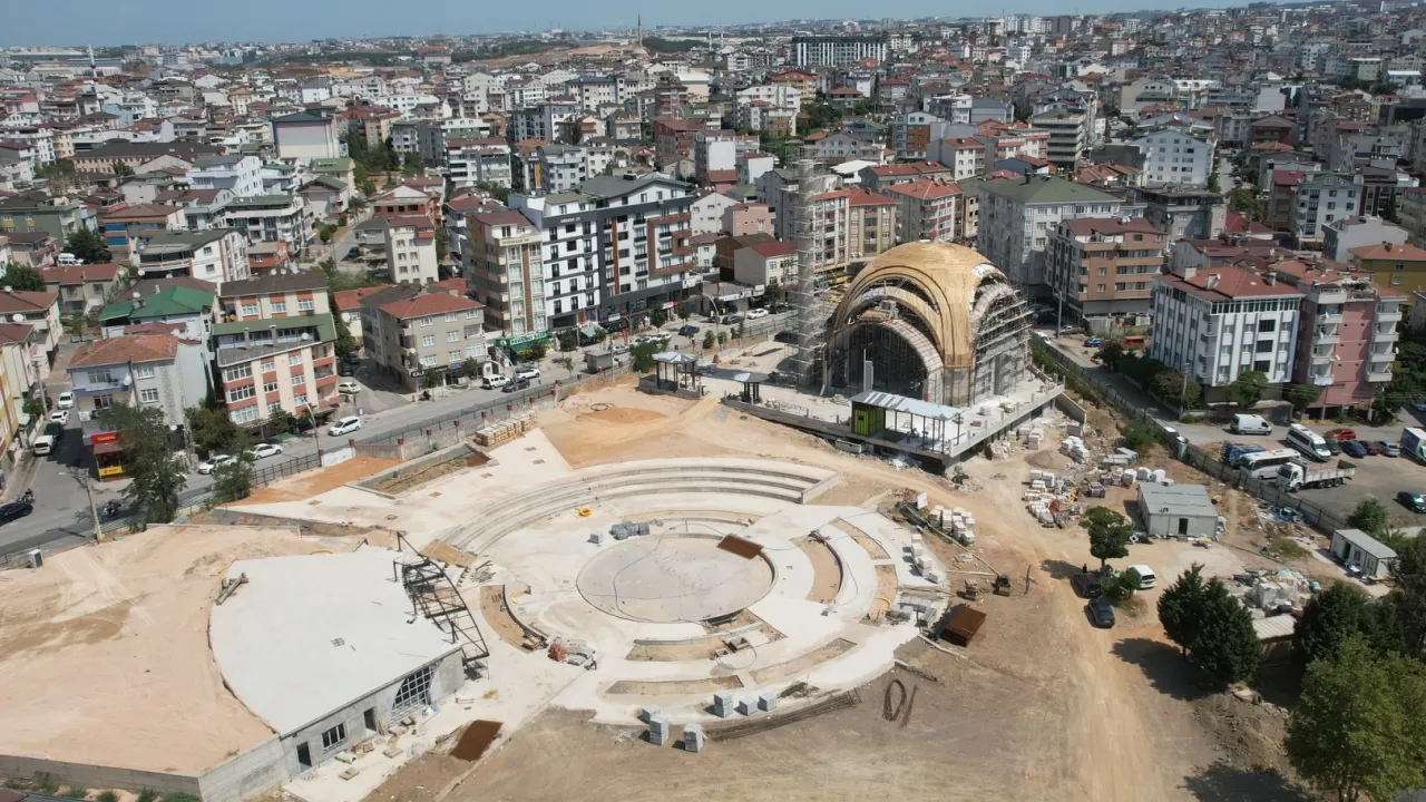 Çayırova Kent Meydanı'nda çalışmalar tam gaz