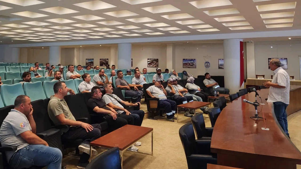 Efes Selçuk Belediyesi’nden personeline hizmet içi eğitim
