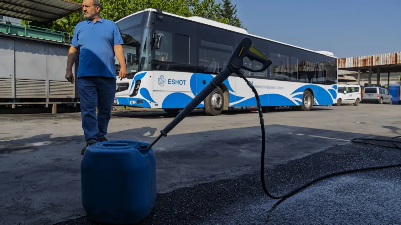 ESHOT’tan bin 100 hanenin kullandığı kadar su tasarrufu