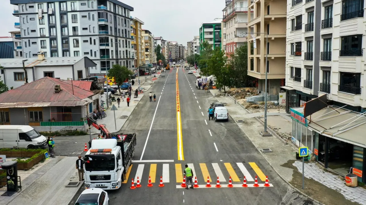 Eski Cezaevi Caddesi yeni görünümüyle trafiğe açıldı