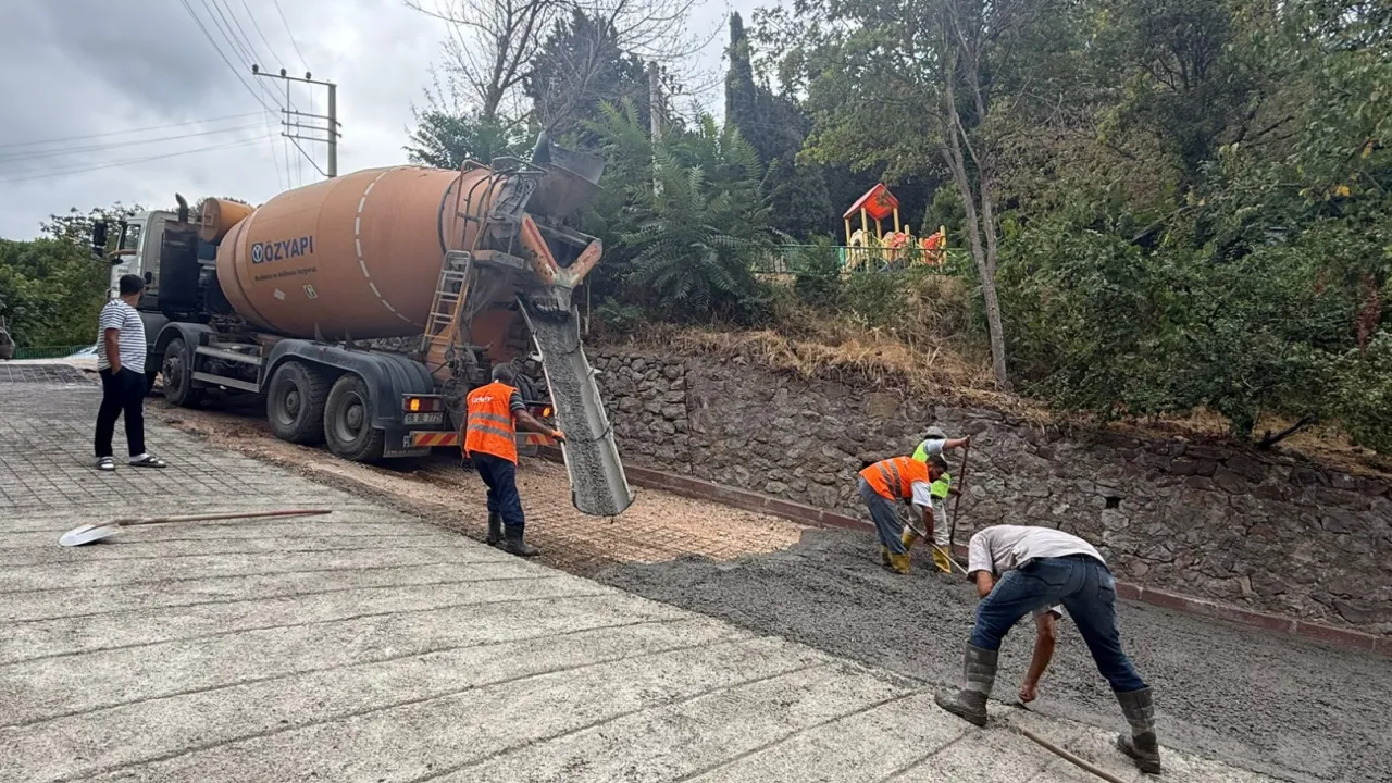 İzmit Belediyesi’nden hızlı ve etkili yol hizmeti