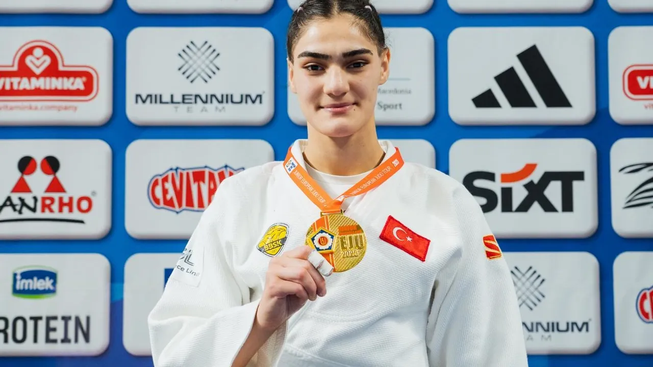 Judocu Sinem Oruç’tan Üsküp’te altın madalya