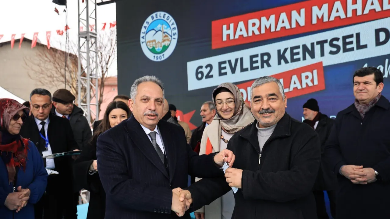 Kayseri Talas'ta kentsel dönüşüm tam gaz sürüyor