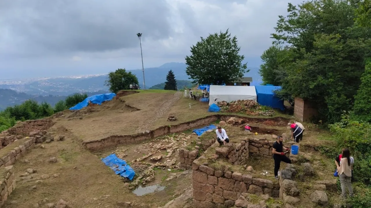 Kurul Kalesi’nde tarih yeniden gün yüzüne çıkıyor