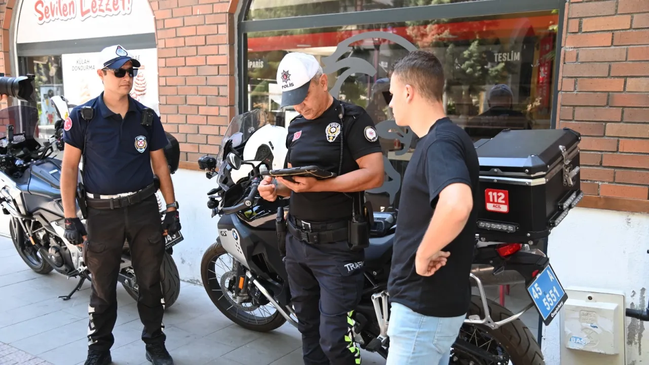 Manisa'da Trafik Zabıtasından kapsamlı kaldırım denetimi