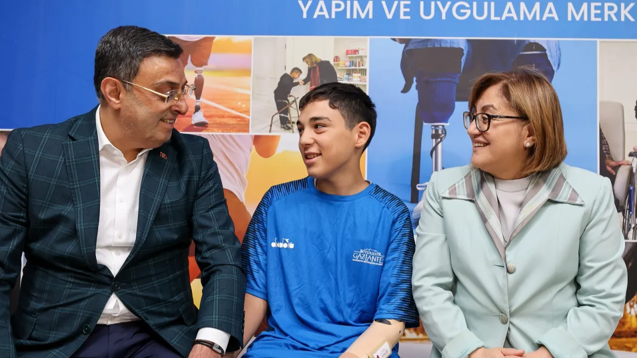 Mehmet Efe’nin hayali gerçek oldu: Protezle ilk maçını oynadı