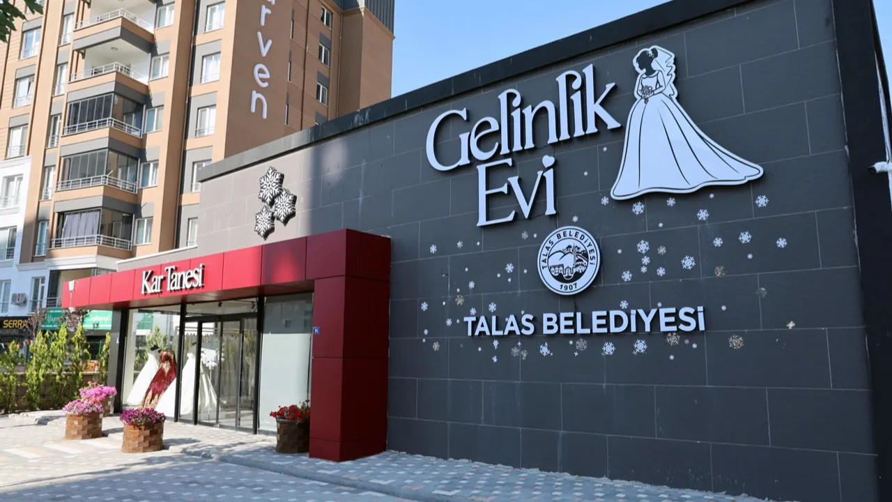 Mutlu yuvaya ilk adım Kar Tanesi'nde