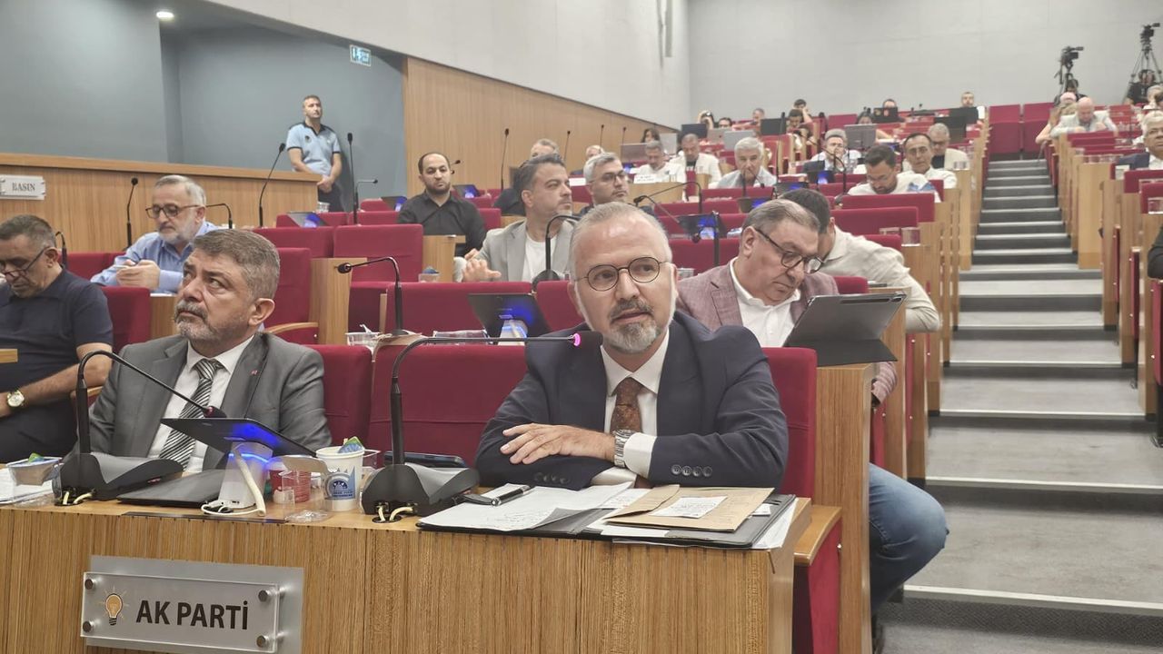İZBAN 90 dakikadan çıkarıldı, AK Parti sert çıktı