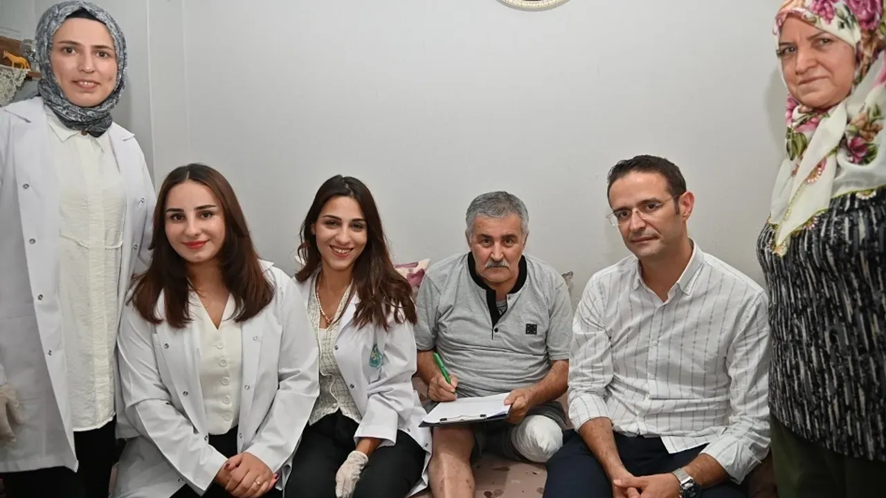 Manisa Büyükşehir ihtiyaç sahiplerinin yanında