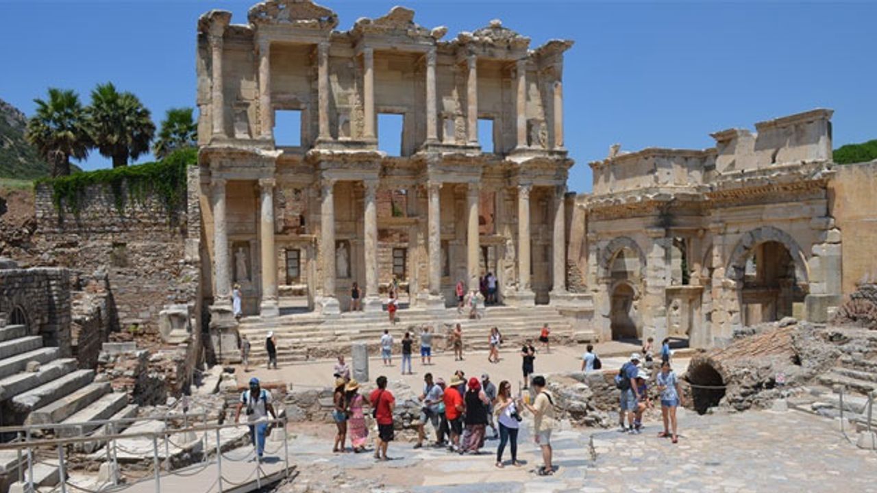 Turistten alınan her 17 Euro, bakan bacanağının ortağına mı gidiyor?