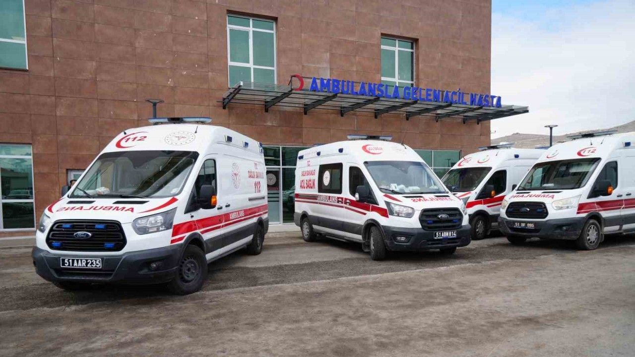 Üzerine dolap devrilen küçük kız hayatını kaybetti