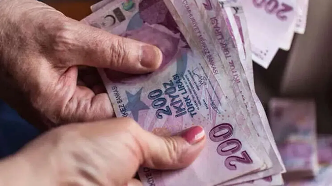 Yaşlı ve engelli aylıkları artışlı olarak hesaplarda