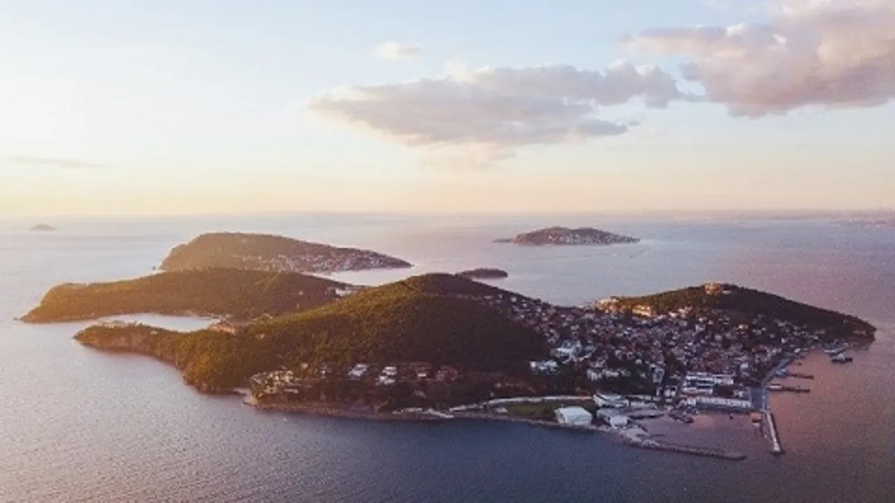 Adalar’da endüstriyel balıkçılık yasağına tam destek: Marmara’nın ekosistemi korunmalı