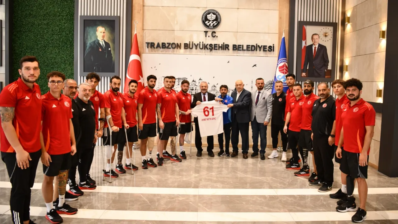 Ampute Milli Takımı'ndan Büyükşehir'e ziyaret