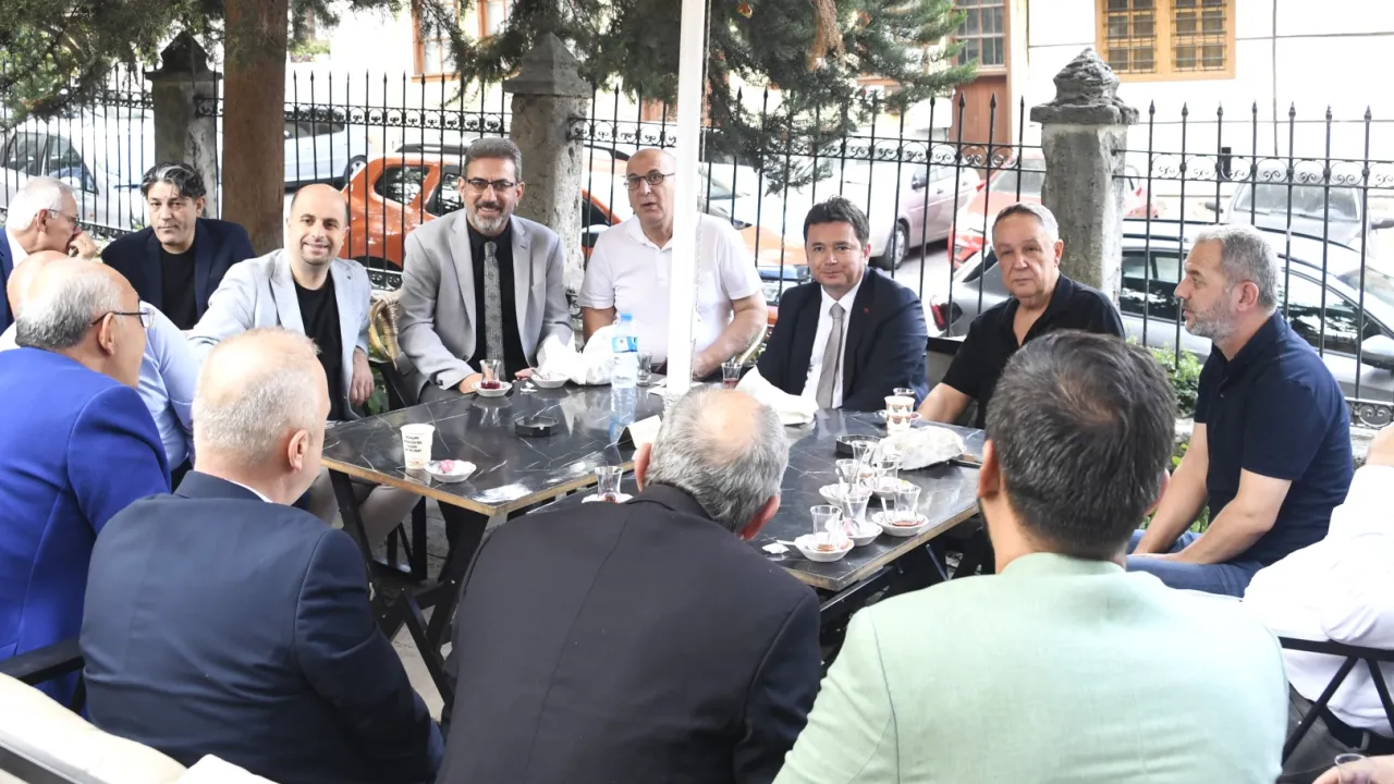 Bursa Osmangazi’de mahalle ziyaretleri sürüyor