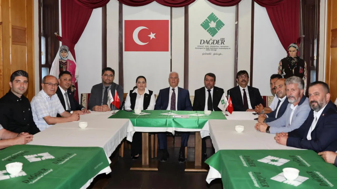 Bursa'da Başkan Bozbey'den gençlere güvence