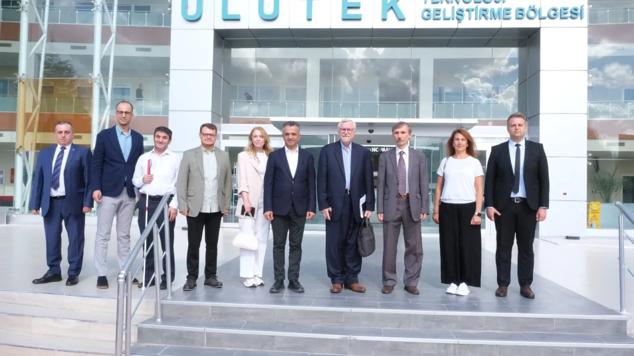 Bursa'nın teknoloji üssüne Akıllı Topluluk Formu'ndan ziyaret