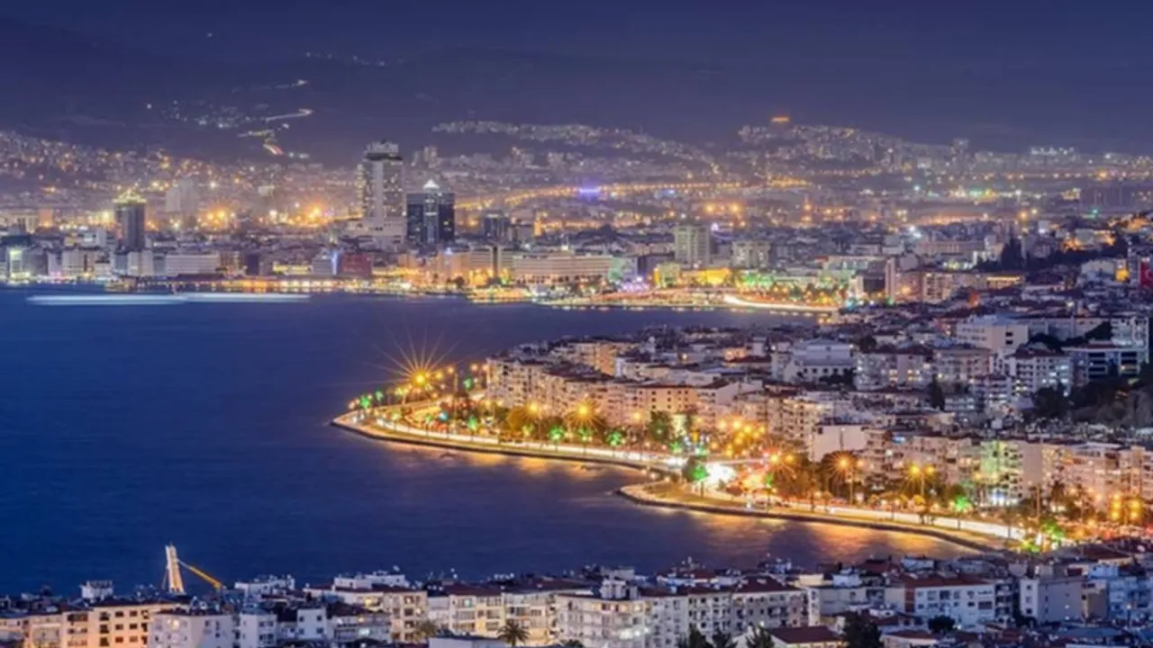 İzmir’de yabancı turist sayısı düştü! Egeli turizmciler 'stabil durumu kırmalıyız' dedi