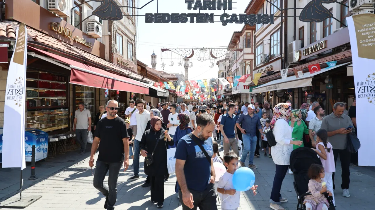 Konya'da Başkan Altay'dan esnafa teşekkür