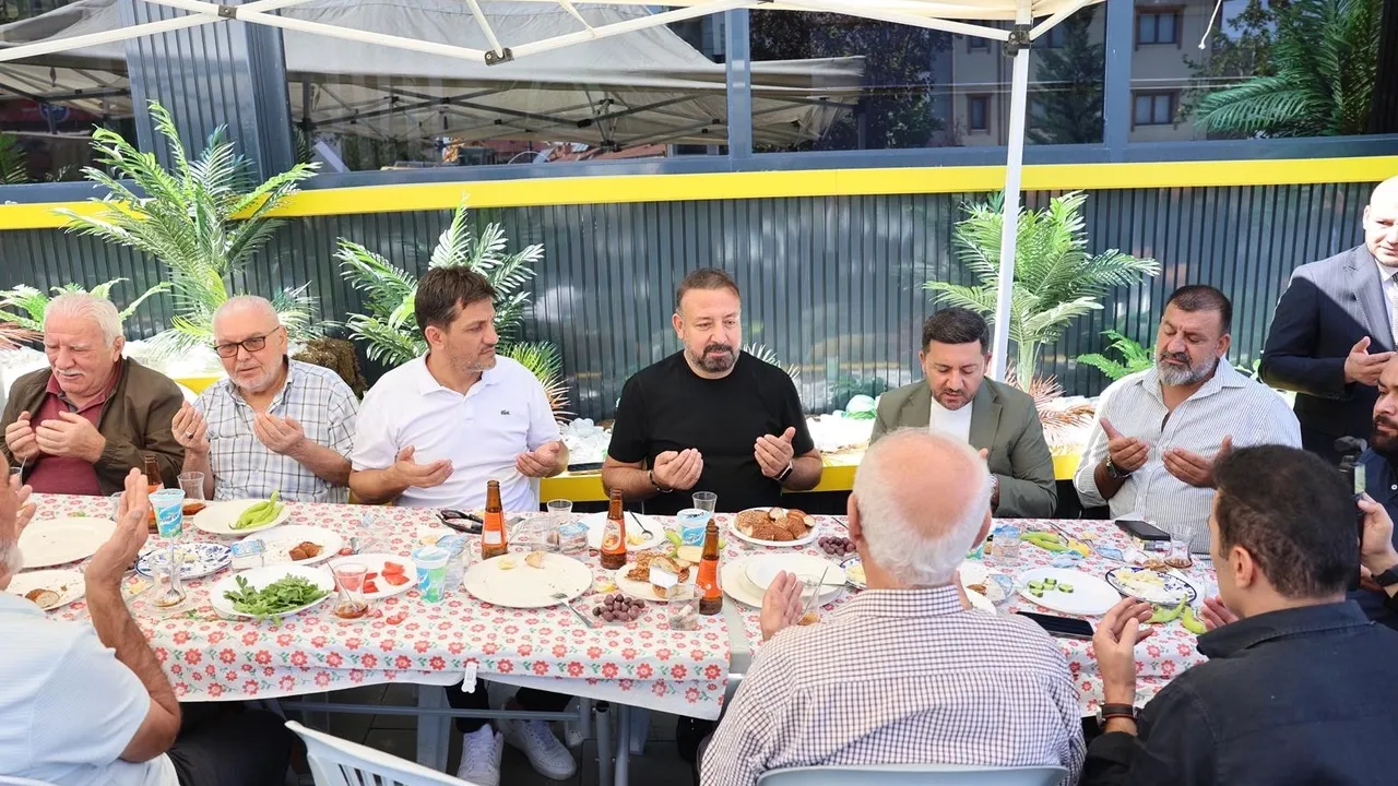 Rasim Arı'dan esnaf ziyaretleri