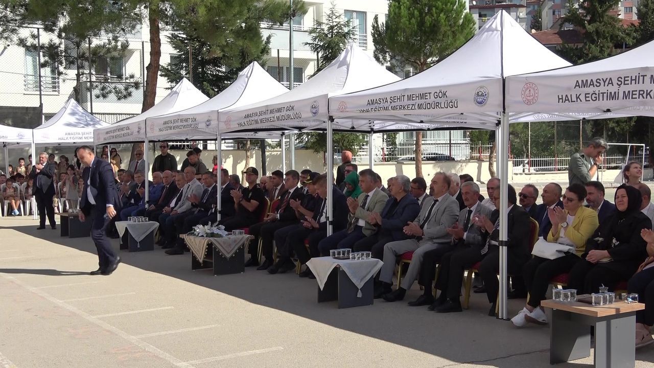 Amasya'da öğrencilere kötü örnek olan tören krizi!