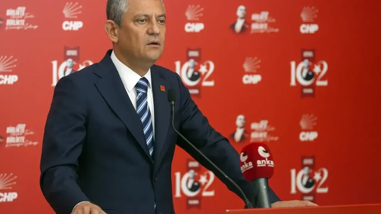 CHP, İstanbul İl Yönetimine Atanan 4 İsmi Disipline Sevk Etti