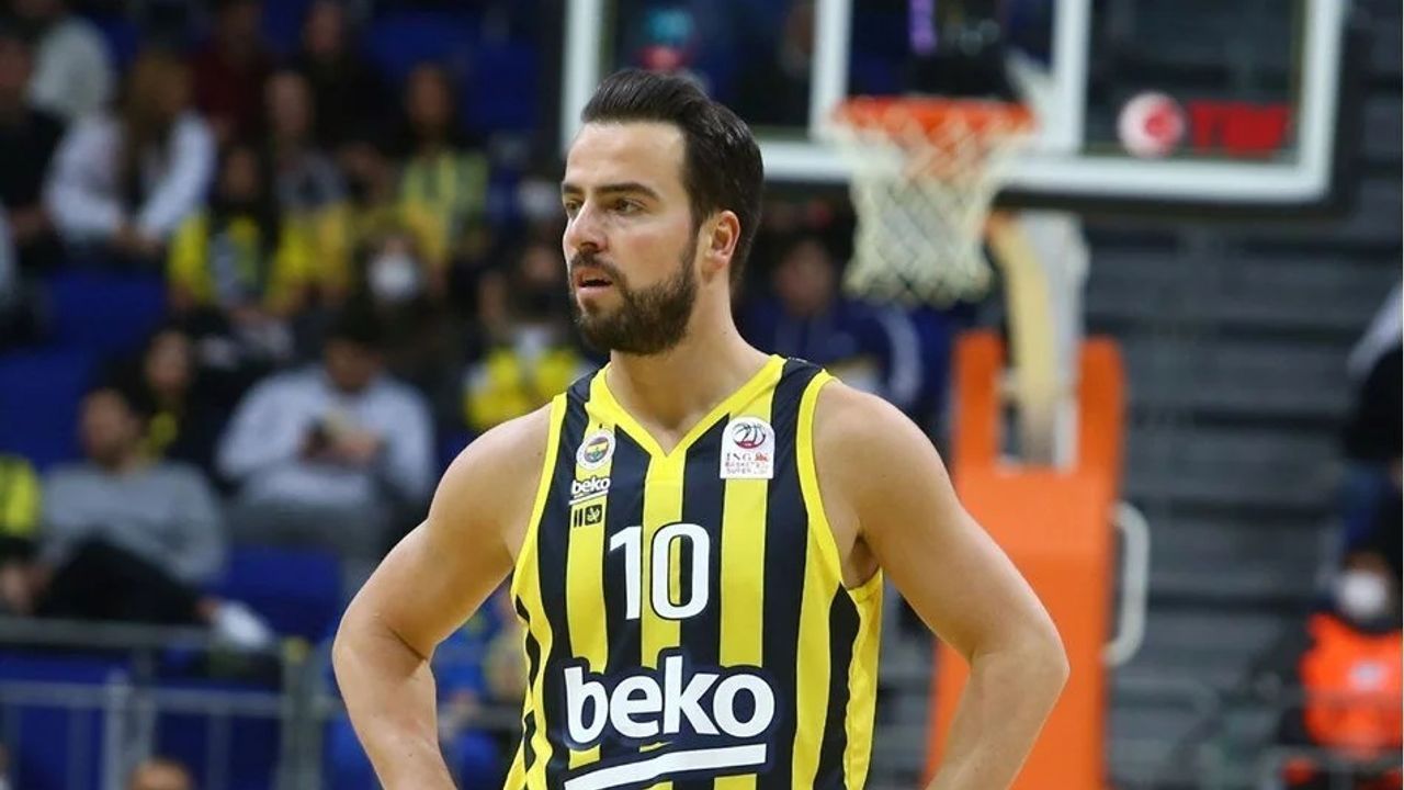 Fenerbahçe Beko kaptanına ehliyet şoku