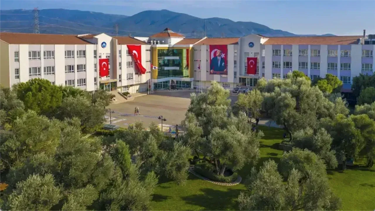İzmir'in köklü okulu konkordato yolunda