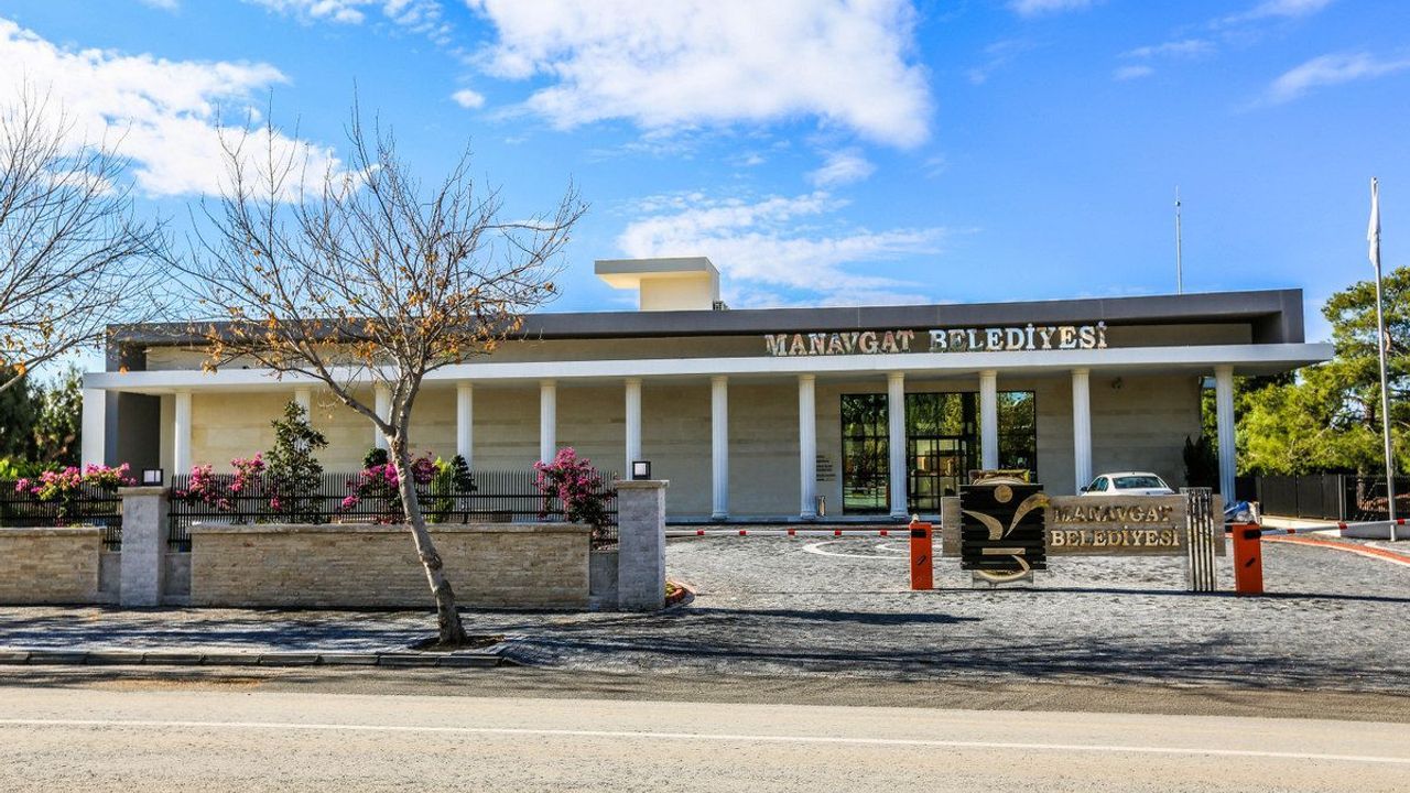 Manavgat Belediyesine rüşvet soruşturmasında 6 ilde operasyon