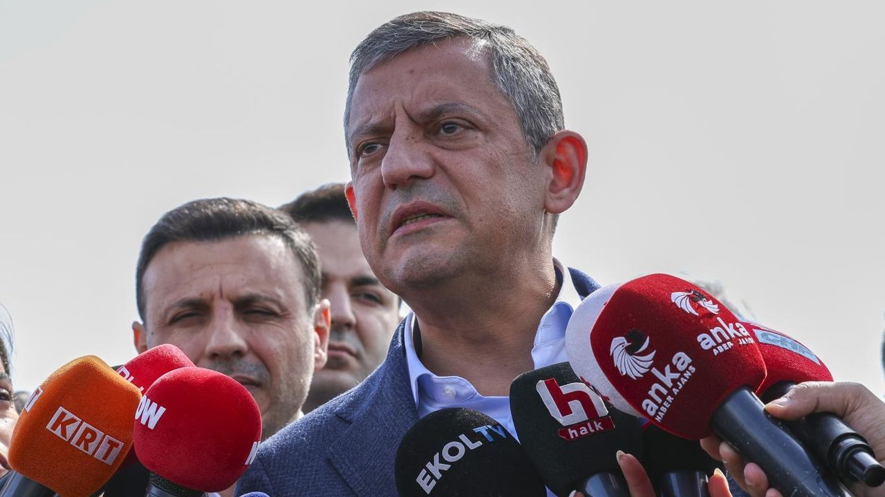 Özel, Silivri'de İmamoğlu ile bir araya geldi