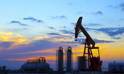 ABD yaptırımları sonrası petrol fiyatları yükseldi
