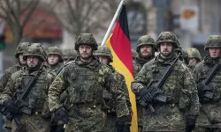 Almanya ordusu güçleniyor: Bundeswehr üyüyor
