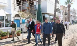 CHP heyeti'nden Foça'ya dayanışma ziyareti