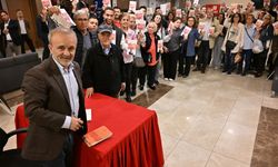 Gazeteci Yavuz Oğhan Manisalılarla buluştu
