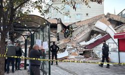 Gebze'de facia: 5 katlı bina çöktü