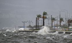 İzmir'de kuvvetli rüzgar ve fırtına uyarısı!